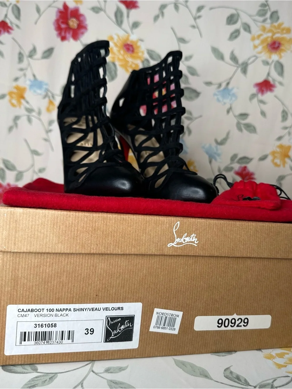 CHRISTIAN LOUBOUTIN Authentic- Cajaboot 100 Nappa Shiny/ Veau Velours Size 39